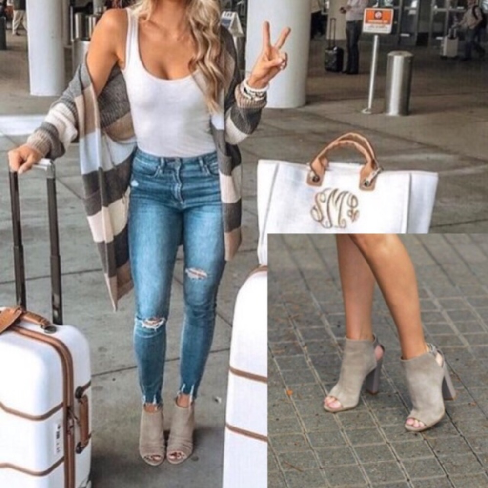 📦MOVING SALE📦 Chunky Heel Ankle Booties